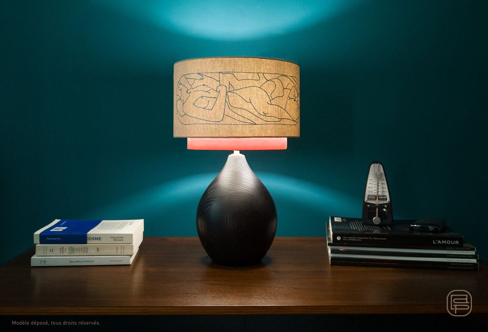 Objets design - Lampe Petia, abat-jour brodé - LOU DE PRAY