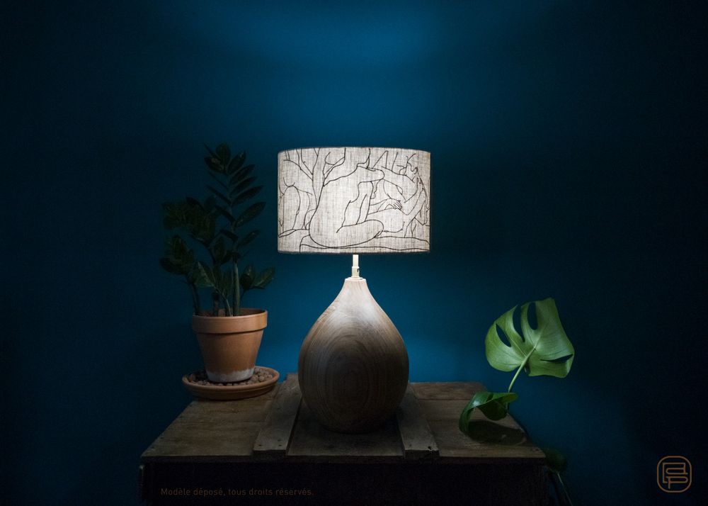 Objets design - Lampe Titia, abat-jour broderie - LOU DE PRAY