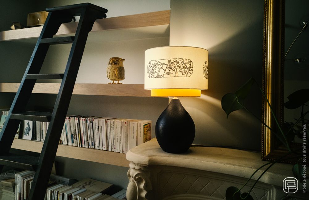 Objets design - Lampe Thais, abat-jour brodé - LOU DE PRAY