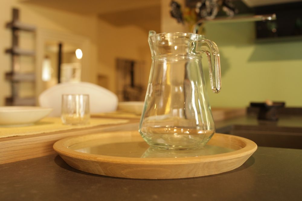 Assiettes de réception - PLATEAU ROND MIROIR AVEC BORD EN BOIS - ANTIQUE MIRROR