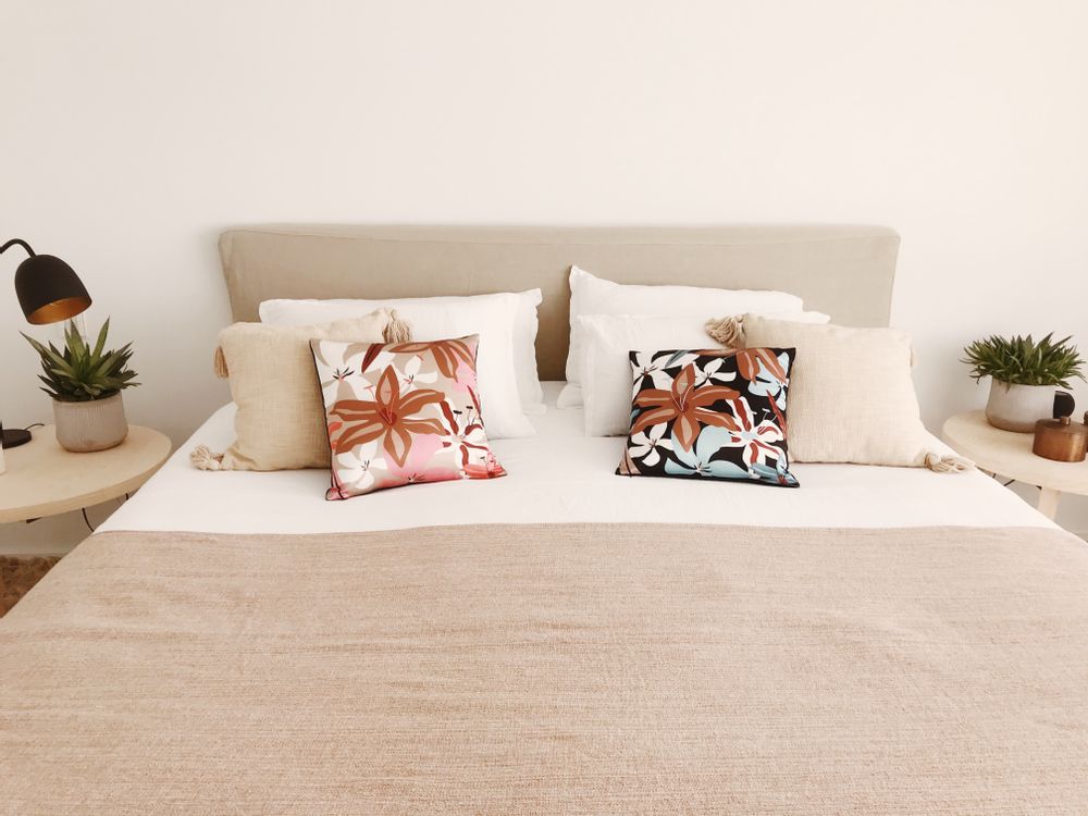 Fabric cushions - DALILA silk cushion - MY FRIEND PACO