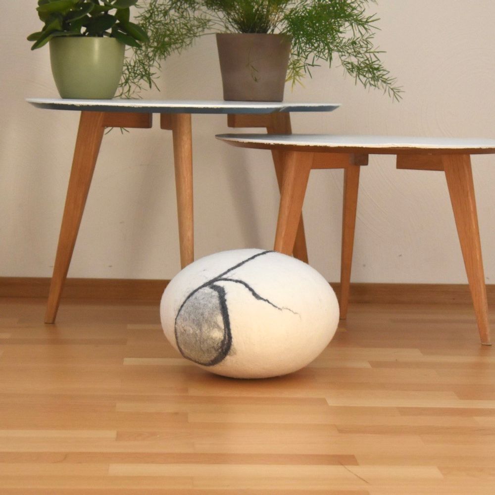 Cushions - Floor cushion in felted wool, marble collection - KAYU