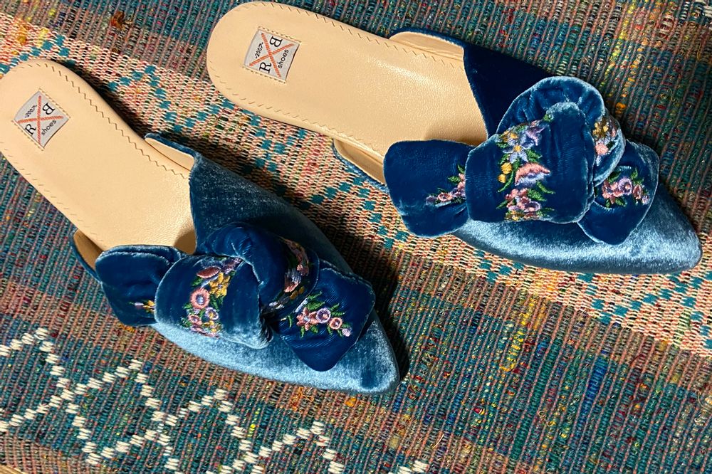 Shoes - Silk velvet Mules with a bow - RXBSHOES
