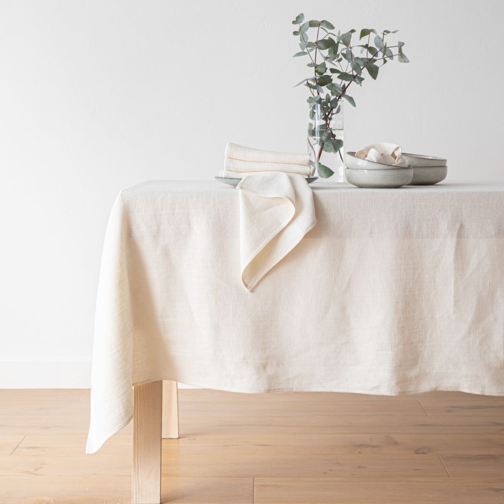 Table linen - LinenMe Lara Tablecloth and Napkins - LINENME