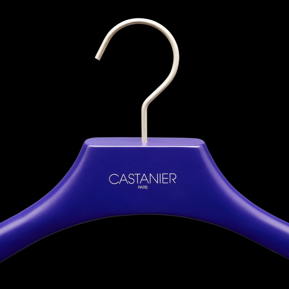 Customizable objects - Custom Wooden Hangers - Elegance Collection - AUTHENTIQUES PARIS