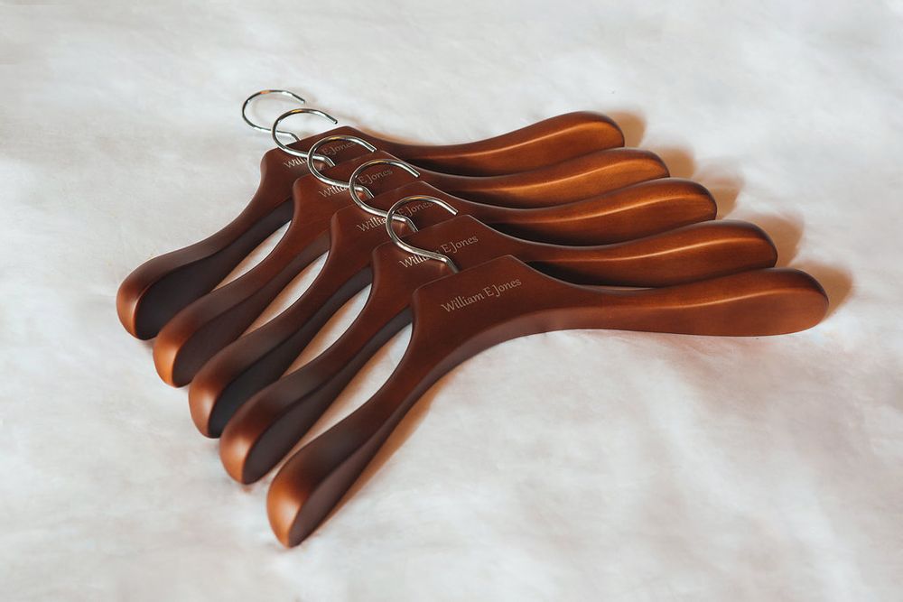 Customizable objects - Custom Wooden Hangers - Elegance Collection - AUTHENTIQUES PARIS