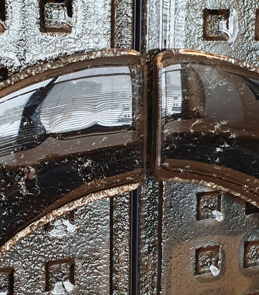 Design objects - MAG   handmade art glass cabinet - BARANSKA DESIGN