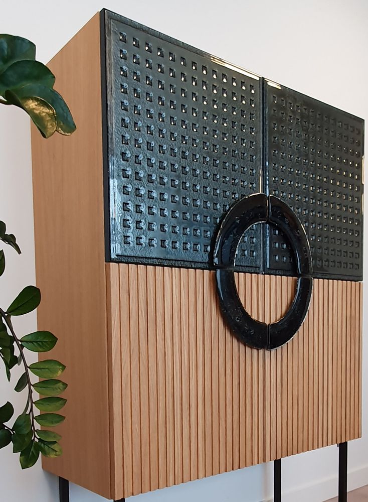 Design objects - MAG   handmade art glass cabinet - BARANSKA DESIGN