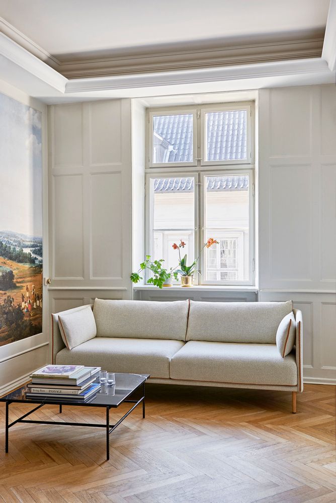 Office design and planning - Silhouette Sofa - HAY