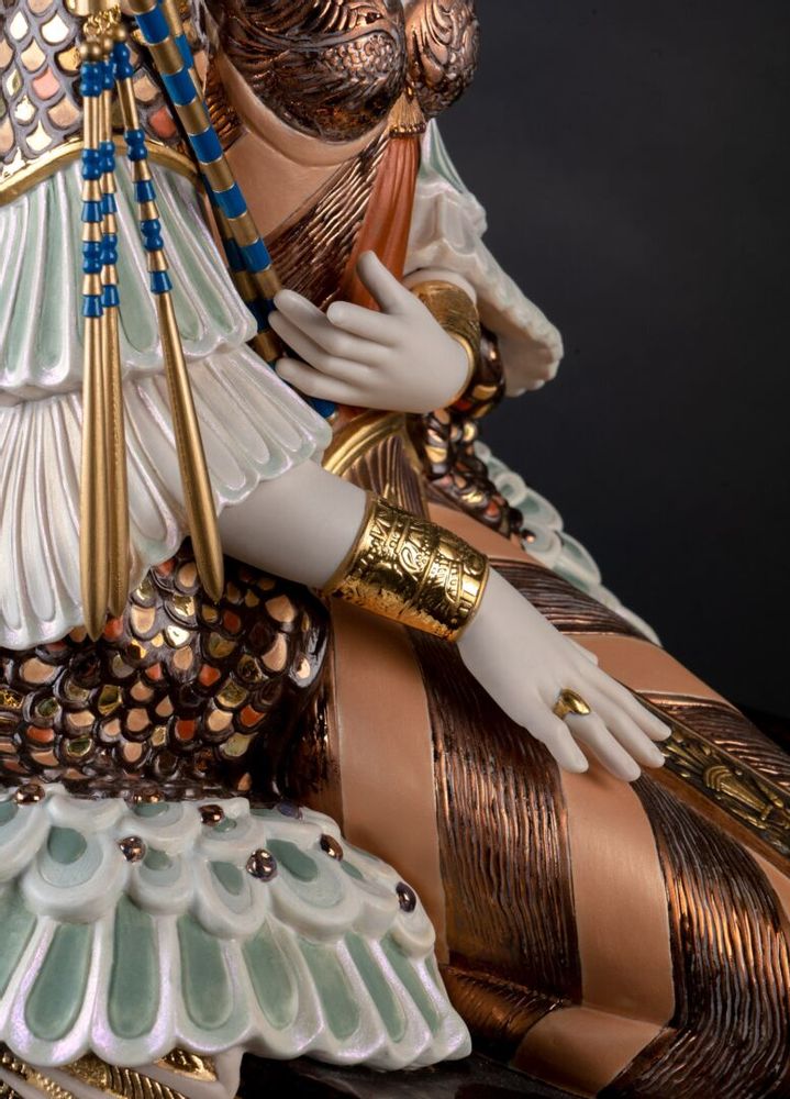 Sculptures, statuettes and miniatures - Cleopatra - Lladró handmade High Porcelain Limited Edition - LLADRÓ