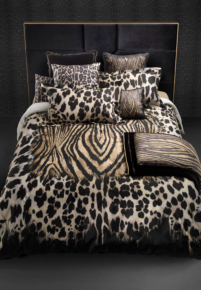 Linge de lit - ROBERTO CAVALLI FW 2021 COLLECTION Parure de lit - ROBERTO CAVALLI HOME LINEN