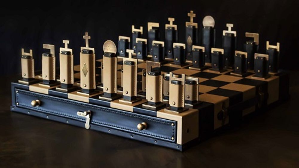 Unique pieces - P&B's Gambit chess set - P&B VALISES