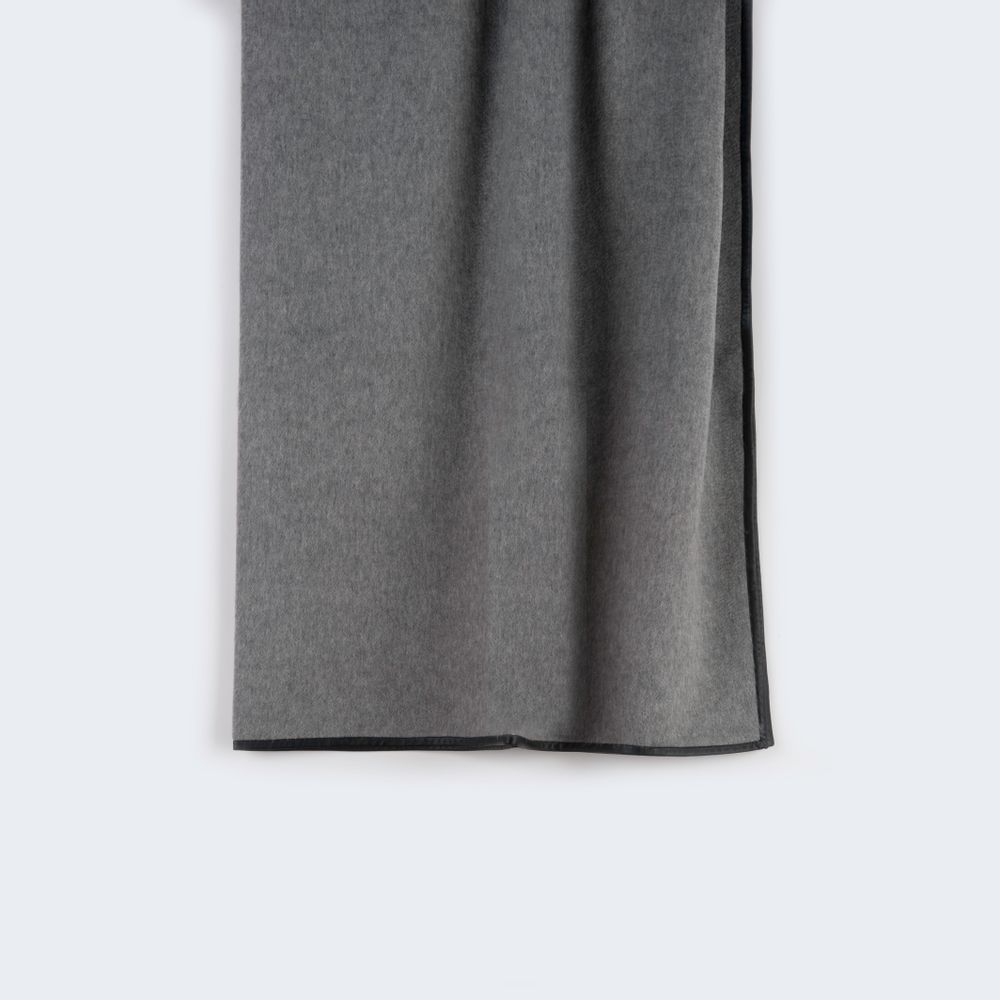 Throw blankets - Throw "Biella 1cm Leather Border" - MASSERANO CASHMERE