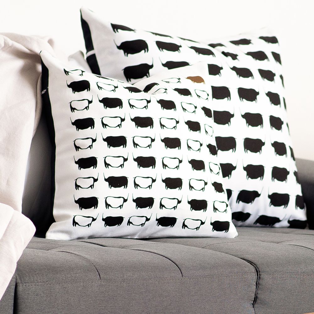 Coussins textile - COUSSIN RHINOCÉROS NOIR TSODILO - SOMETHING SINCERE