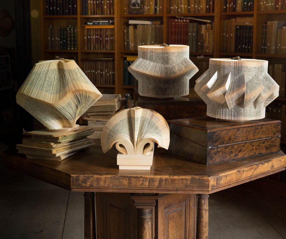 Design objects - Classic Models - Folded Book Sculpture - CRIZU