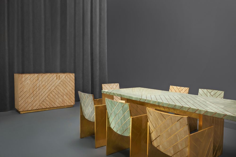 Dining Tables - Nesso Dining Table - SCARLET SPLENDOUR