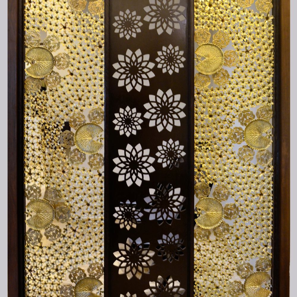 Office design and planning - Room Partitions in Latticed Brass - BAAYA GLOBAL