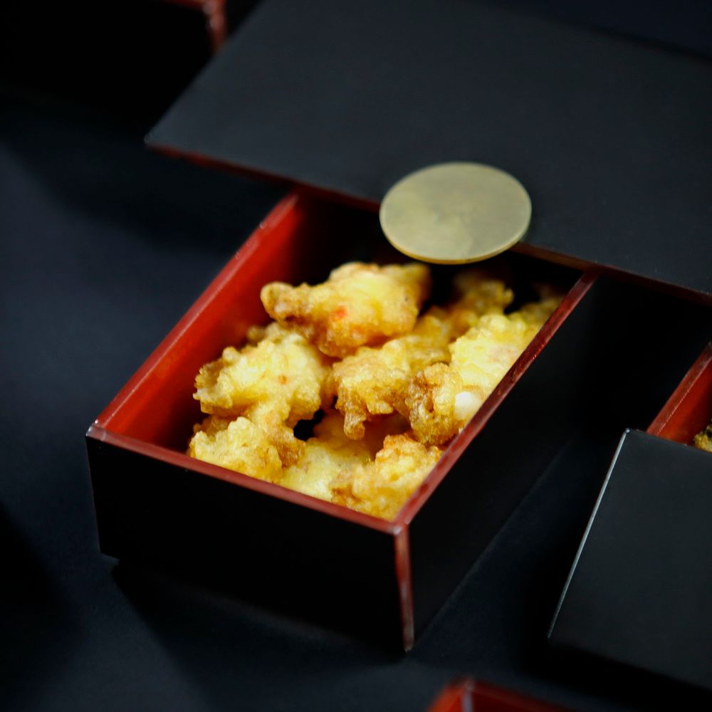 Caskets and boxes - Small rectangular bento box, black and red - MYGLASSSTUDIO