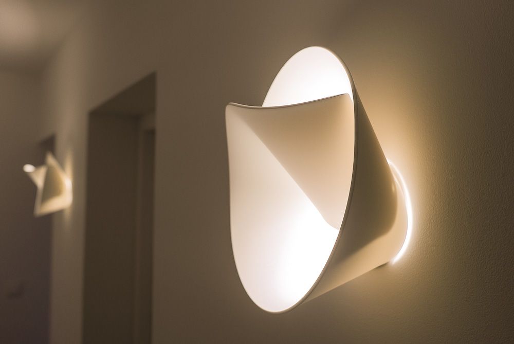 Objets design - LAMPE Tulip - PIERRE CABRERA