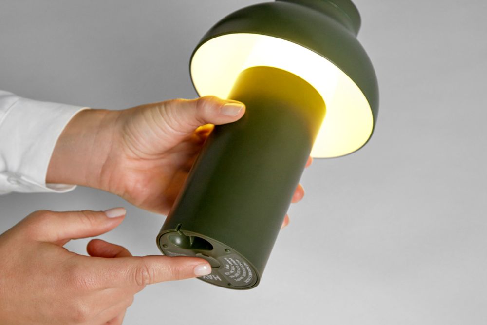 Equipements espace extérieur - Lampe PC Portable - HAY