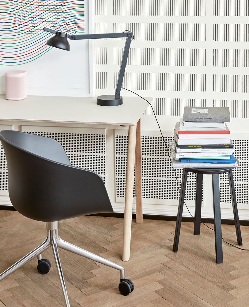 Office furniture and storage - PC Double Arm table base - HAY