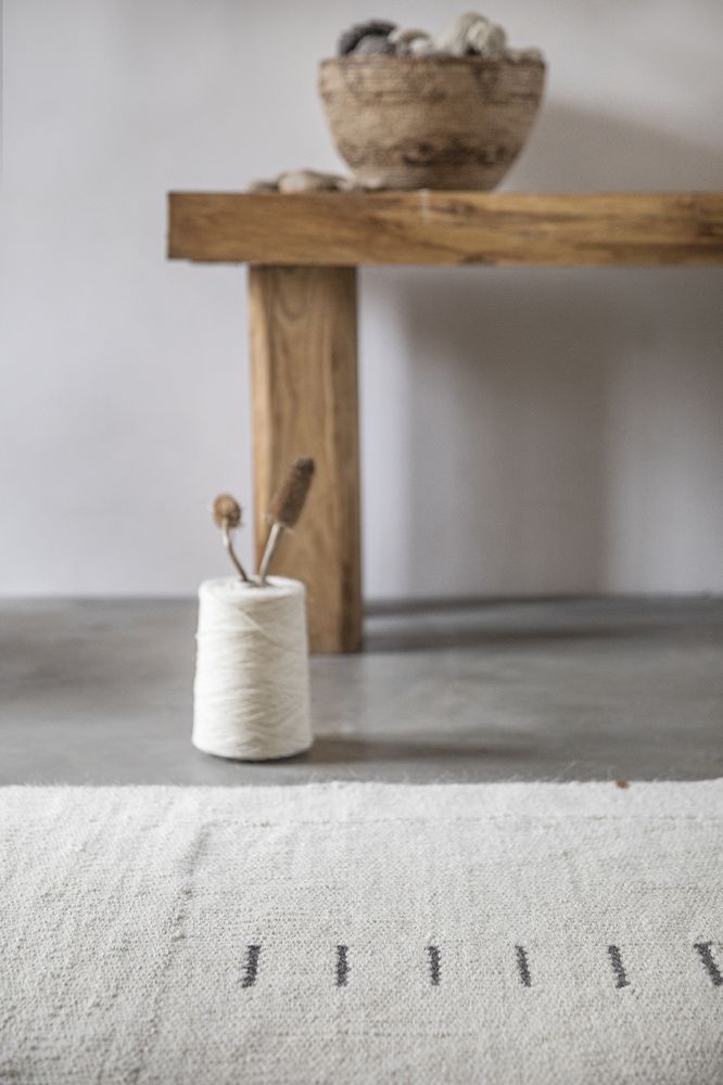 Tapis design - Tapis blanc - Tissage traditionnel - Modèle Préambule - LAINES PAYSANNES