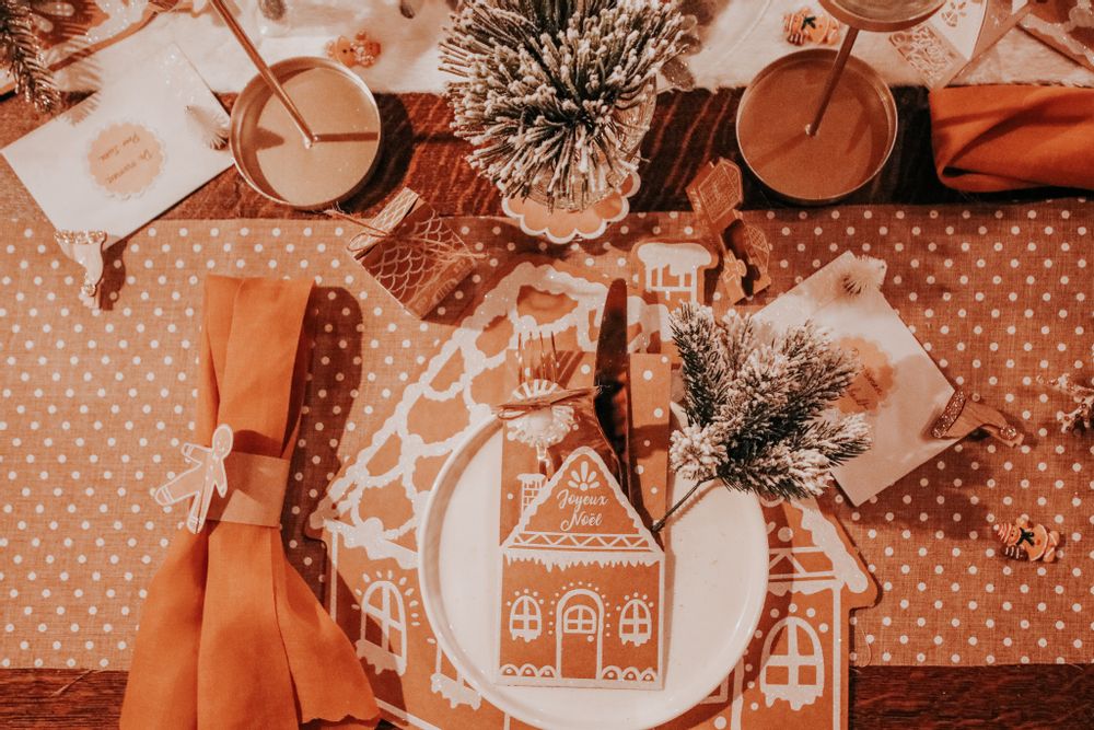 Christmas table settings - Christmas Wonders - LA MAISON ARTYFETES