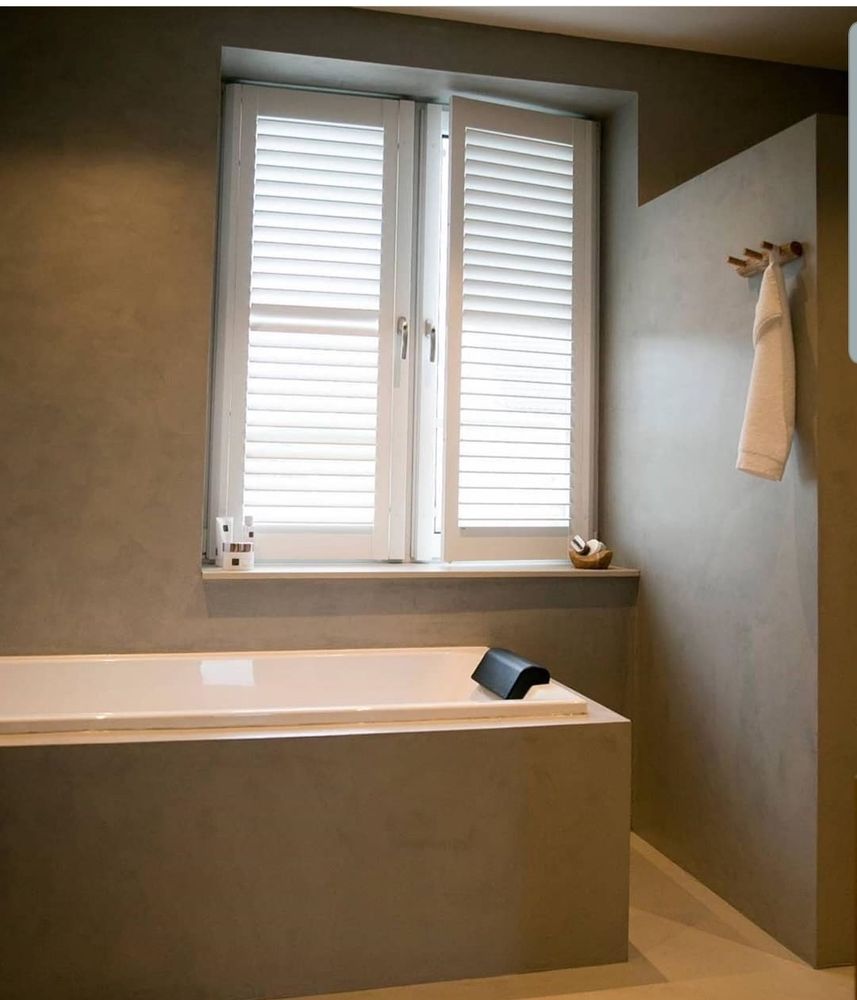 Meubles pour salle de bain - JASNO SHUTTERS - volet intérieur à persiennes orientables pour la salle de bain - JASNO