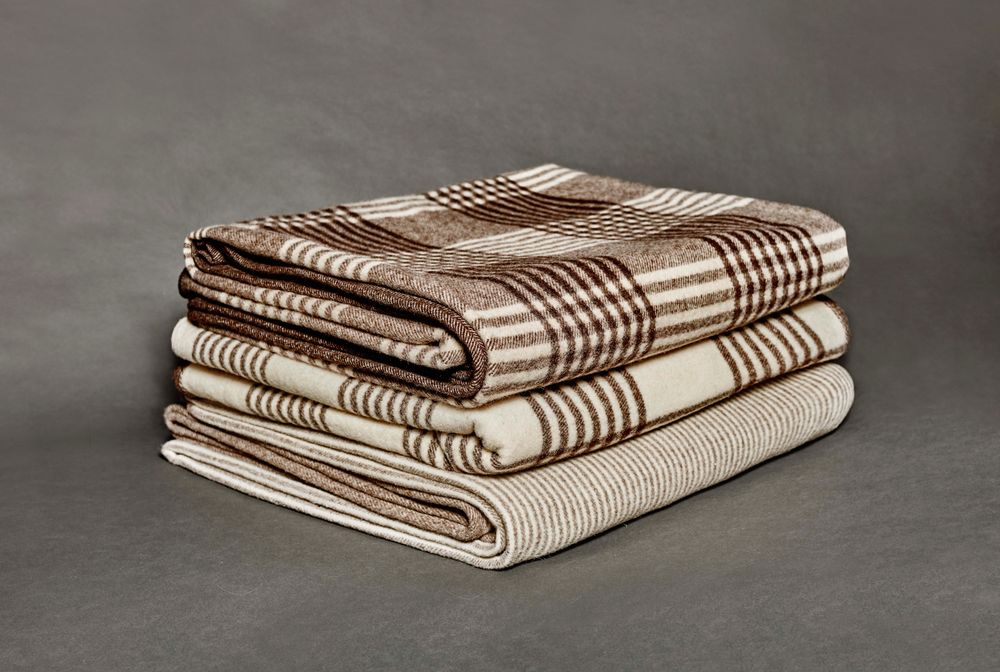 Plaids - COUVERTURE DESSUS DE LIT - MAPACHA