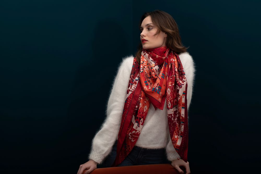 Foulards et écharpes - FOULARD CARRE ATLAS 100% SOIE - PETRUSSE PARIS