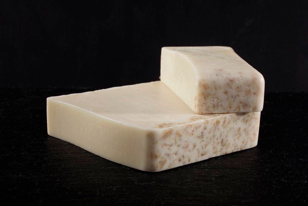 Savons - Savon Soin Exfoliant à l'Avoine et au Miel  - AUTOUR DU BAIN