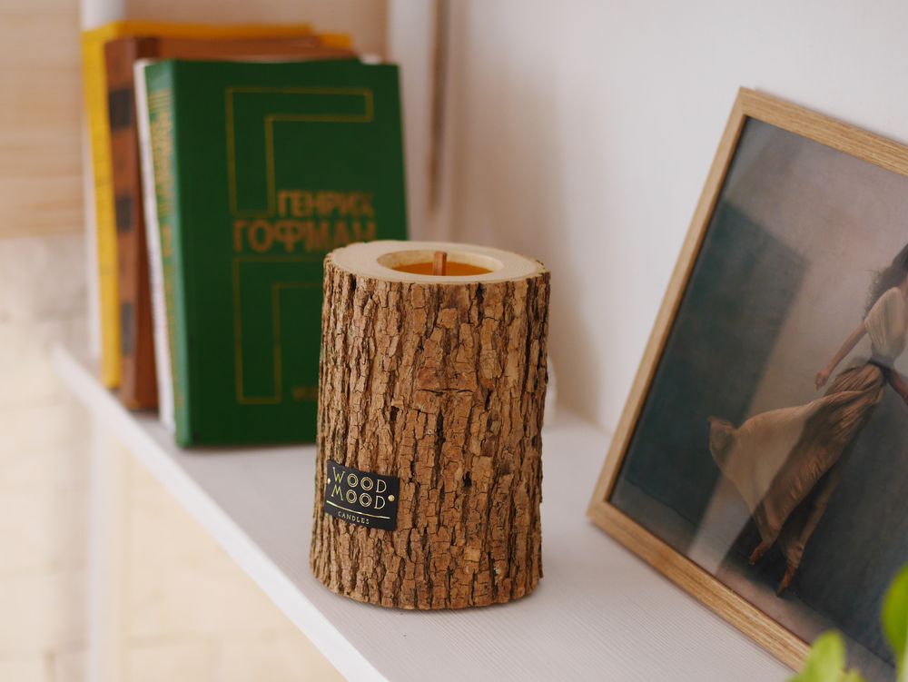 Cadeaux - ROCKY M | Bougie intérieure en bois, cire d'abeille et huiles naturelles - WOOD MOOD