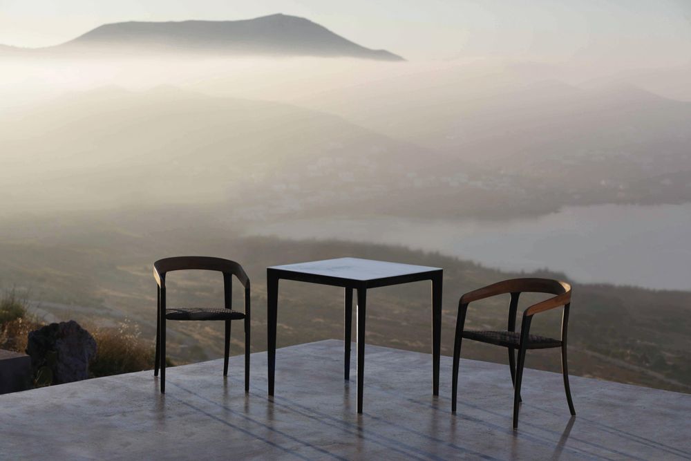Dining Tables - U-nite table - ROYAL BOTANIA