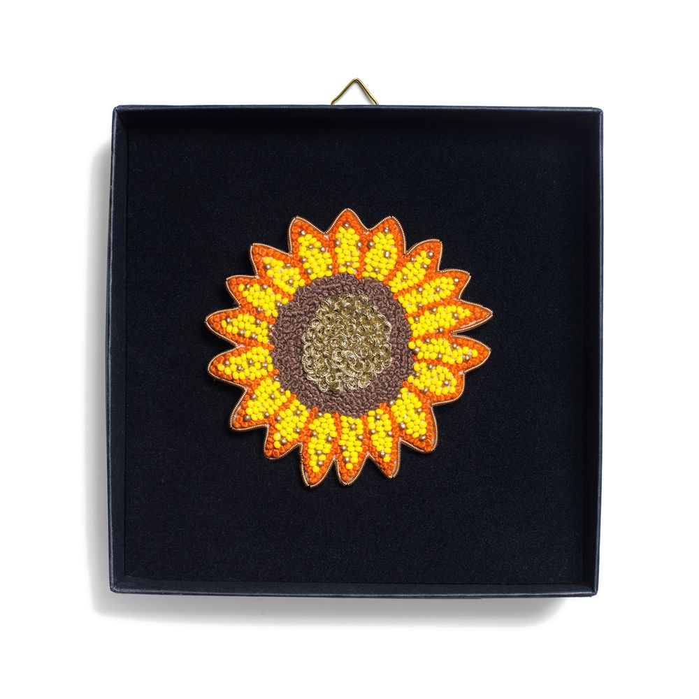 Gifts - Sunflower Brooch 2 - HELLEN VAN BERKEL HEARTMADE PRINTS
