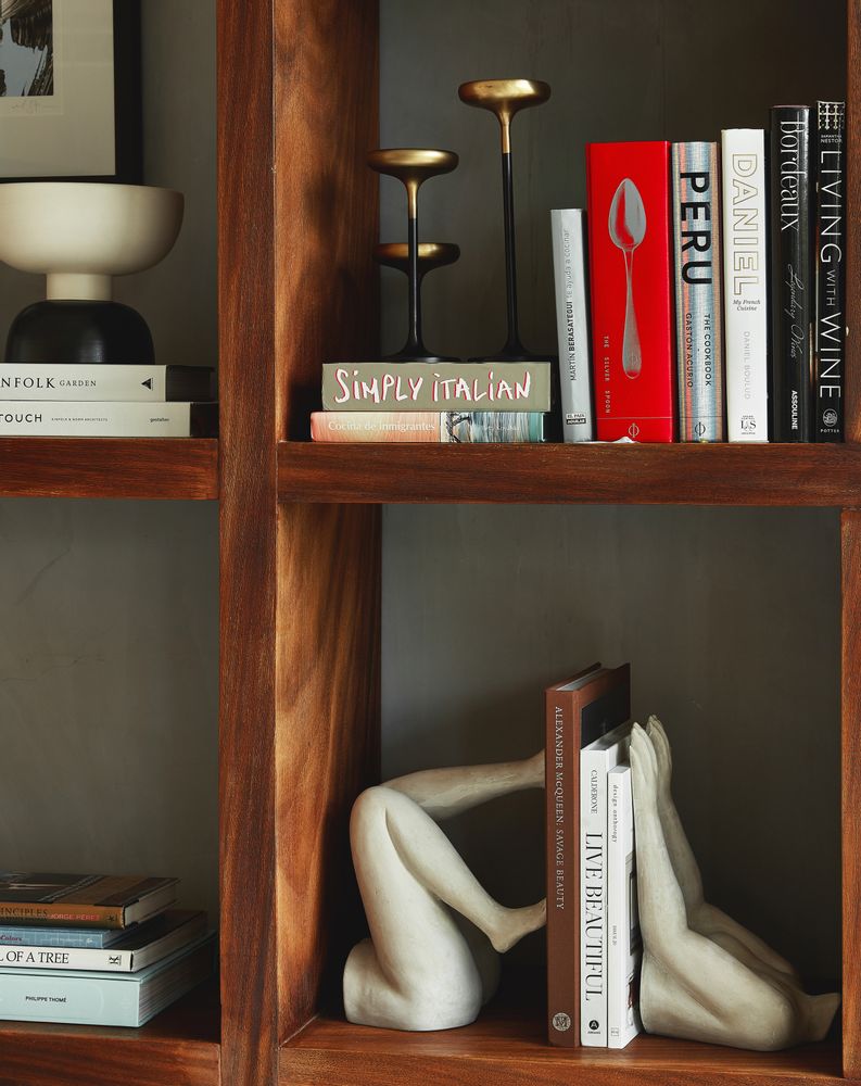 Sculptures, statuettes and miniatures - Il Corpo Bookends by Marcela Cure - MARCELA CURE