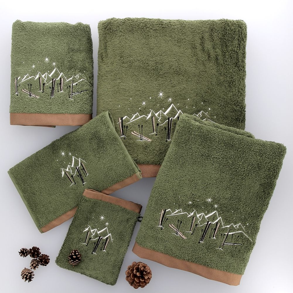 Bath towels - Stars & Ski Bath Towel with Avocado Mountain Design 140x70cm - CRÉATIONS LÉONIE'S FRANCE