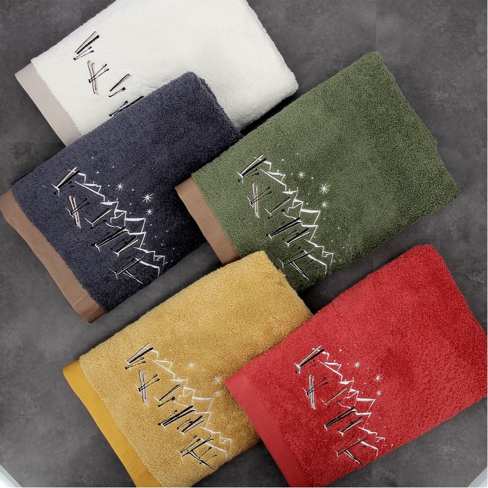 Bath towels - Stars & Ski Bath Towel with Avocado Mountain Design 140x70cm - CRÉATIONS LÉONIE'S FRANCE