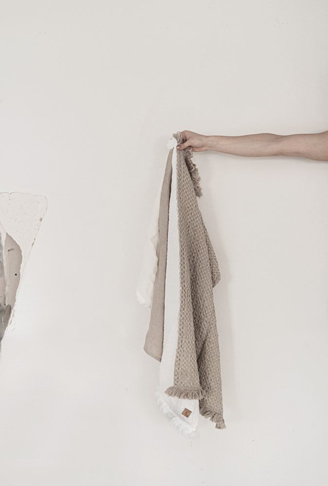 Bath towels - LINEN WAFFLE TOWEL, 26 x 58 cm - XERALIVING