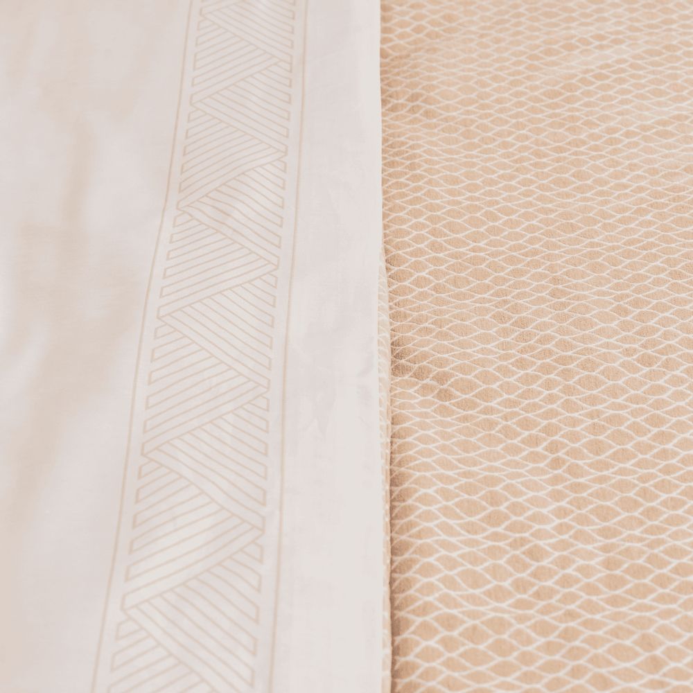 Bed linens - Duvet Cover + 4 Matching Pillowcases (Honeycomb) - VIDDA ROYALLE