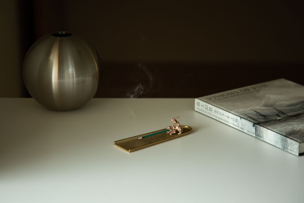 Objets de décoration - Ensemble brûleur d'encens laiton - le Lion - avec bâtonnets d'encens - NOUSAKU