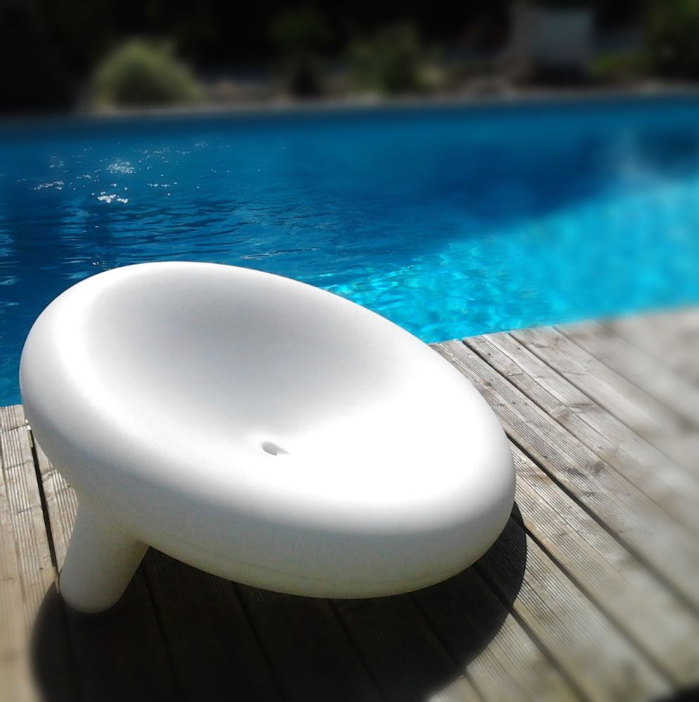 Sièges pour collectivités - Fauteuil HOP - design Pascal BAUER pour PIKO Edition. - PIKO EDITION.