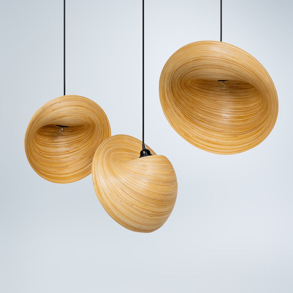 Objets design - Suspensions artisanales en bambou PERISKOP, lampes suspendues, groupe de lampes suspendues - BAMBUSA BALI