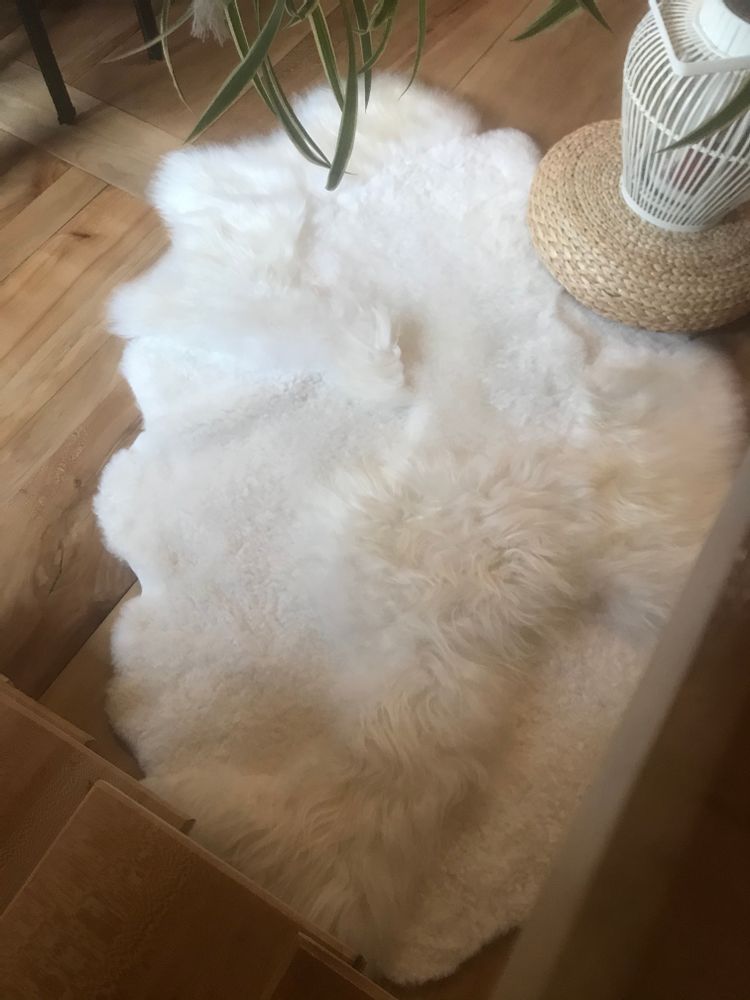 Tapis contemporains - Tapis naturel en peau de mouton design - TERGUS