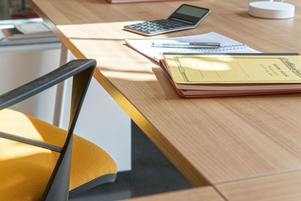 Desks - XERUS Executive Office - GAUTIER OFFICE