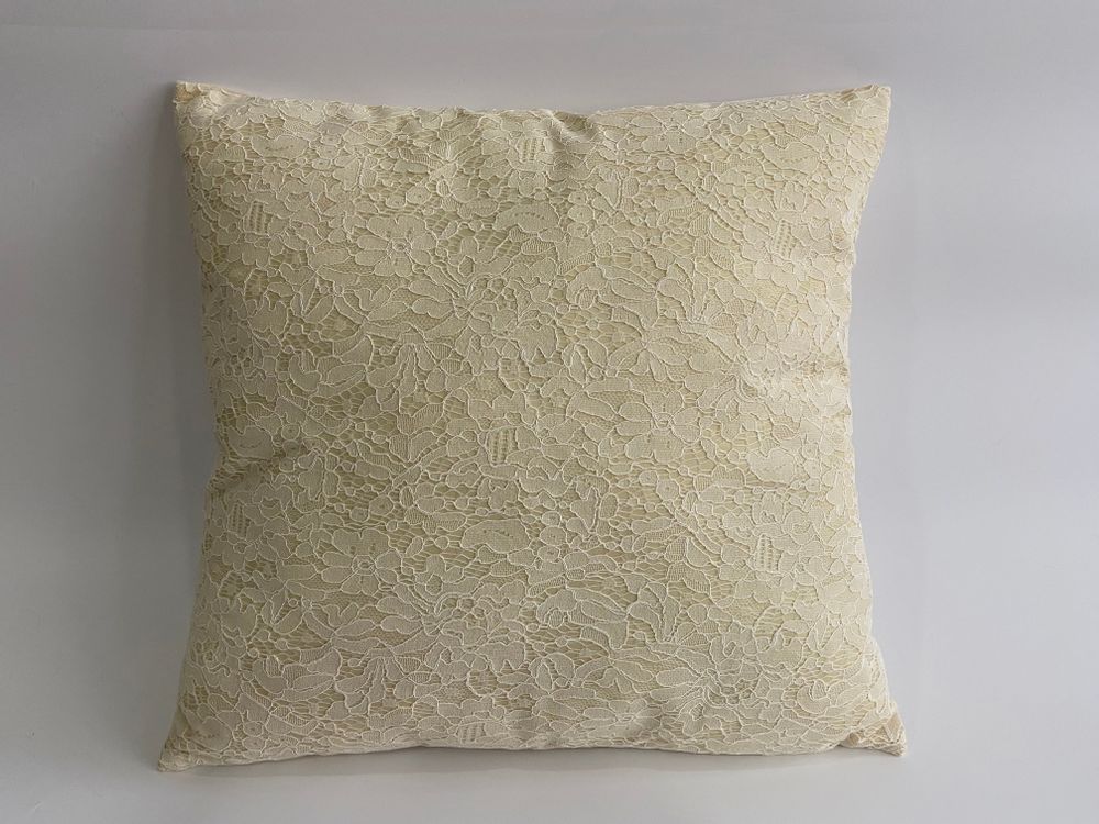Coussins textile - Coussin en dentelle - HORSETILE