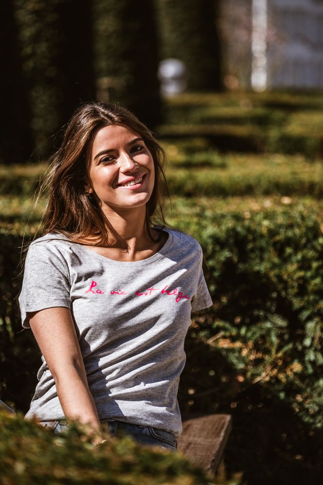 Prêt-à-porter - T-shirt Femme Gris Foncé. - LA VIE EST BELGE