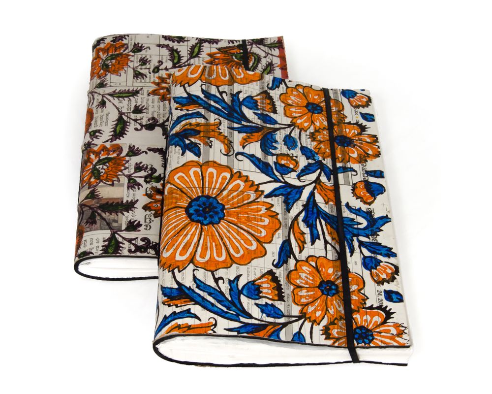 Accessoires de voyage - CARNET YLANG-YLANG  EN CHAMBRE À AIR ET JOURNAUX IMPRIMÉS - RUE RANGOLI