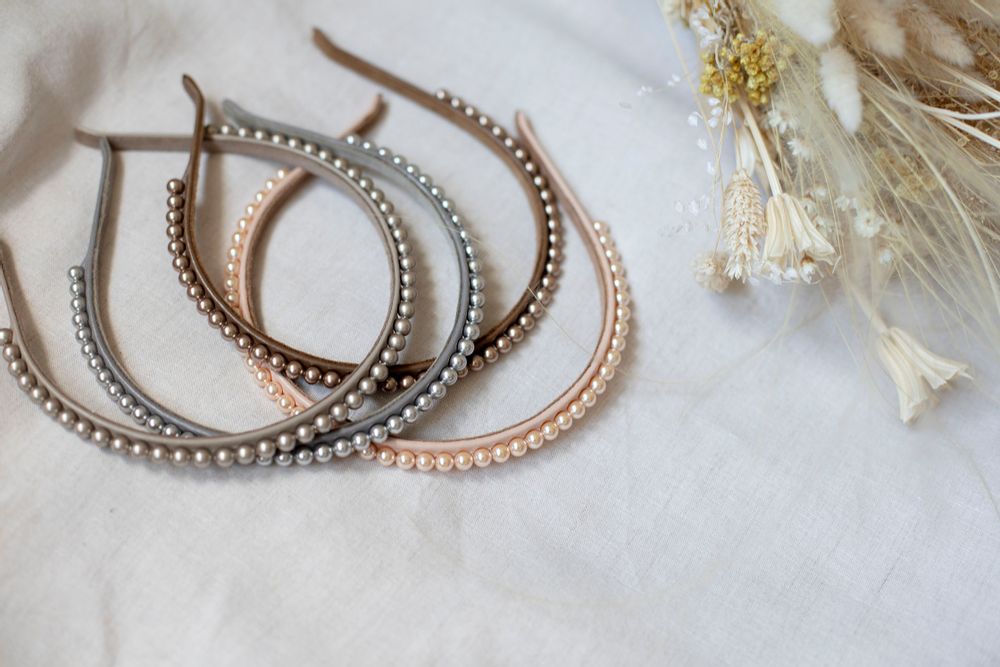 Accessoires cheveux - Serre-tête fin en perles et cuir SUZAN - VALÉRIE VALENTINE