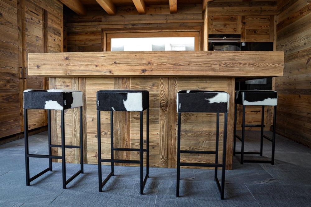 Tabourets - Tabouret de bar naturel en peau de vache  - TERGUS