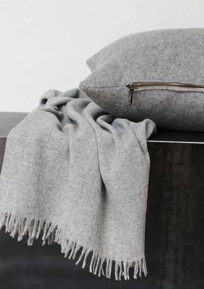 Comforters and pillows - Wool decorative Cushions - GIARDINO SEGRETO